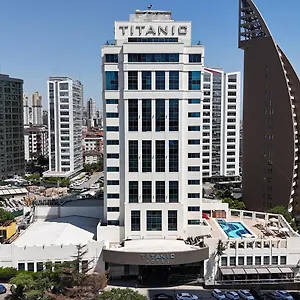 Titanic Business Kartal Отель