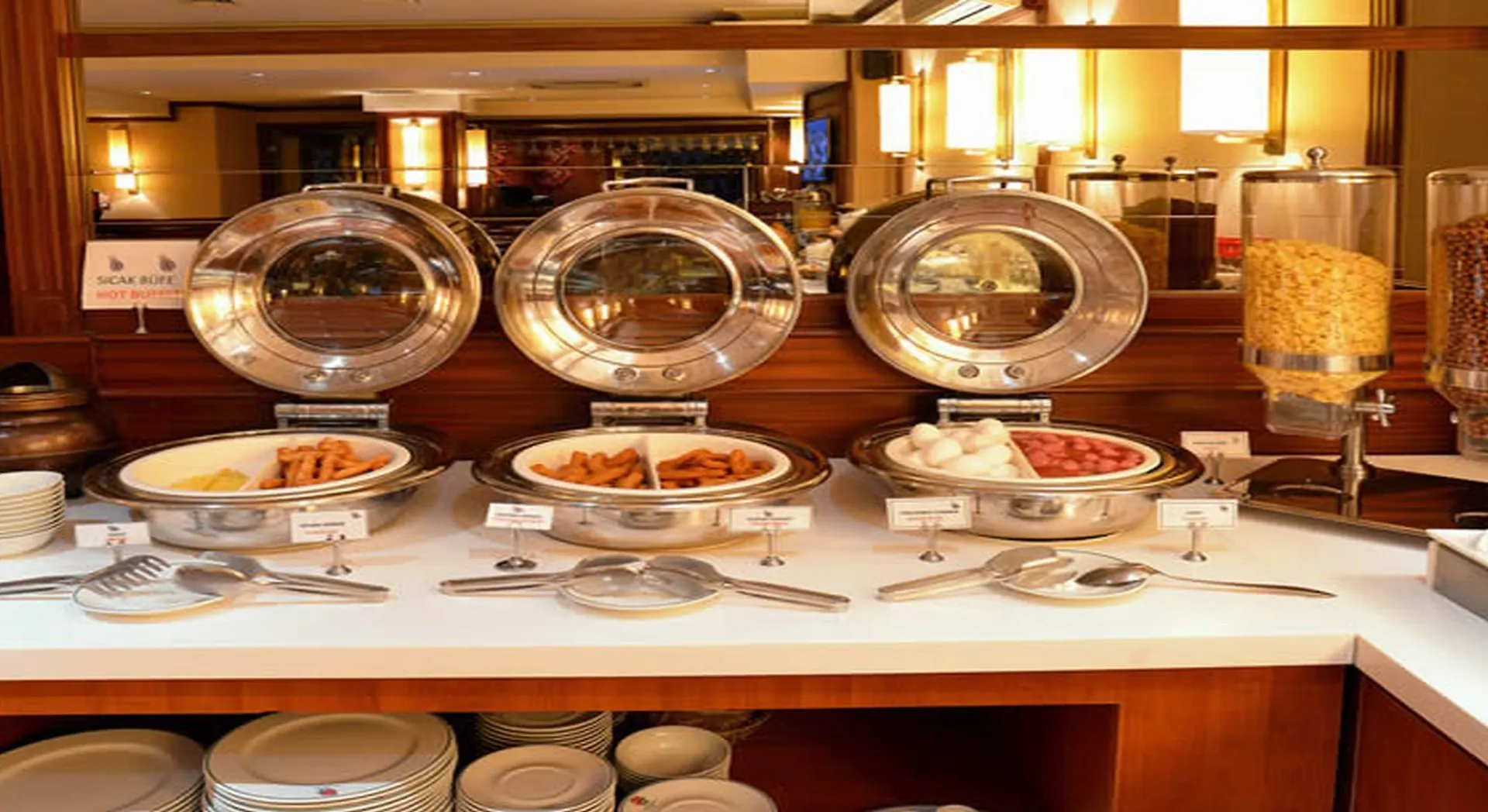 Pera Rose Hotel & Spa - Istanbul Taksim Pera City Center 4*,