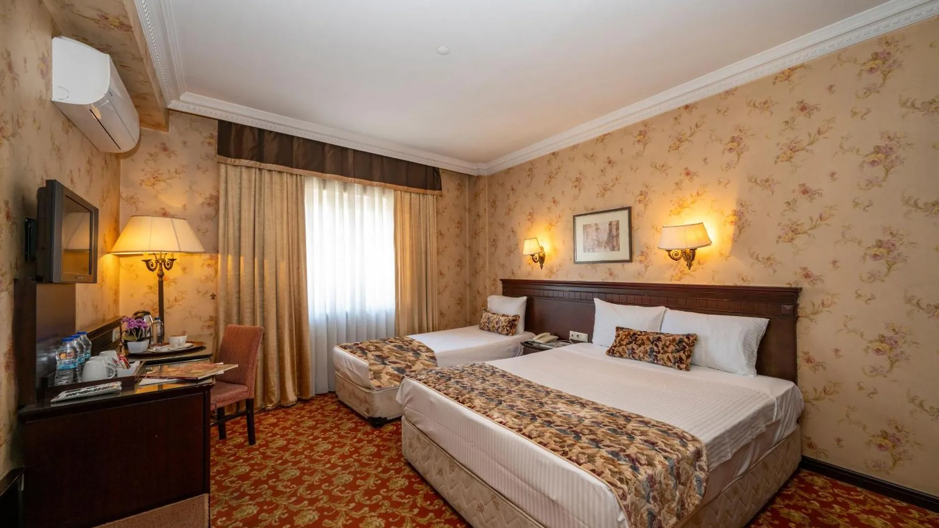 Pera Rose Hotel & Spa Hb İstanbul 4*,